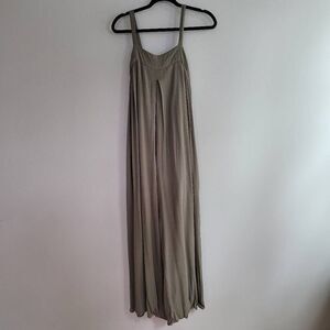 Shinestar wide leg lightweight jumpsuit pantsuit pale olive green pockets sleeve